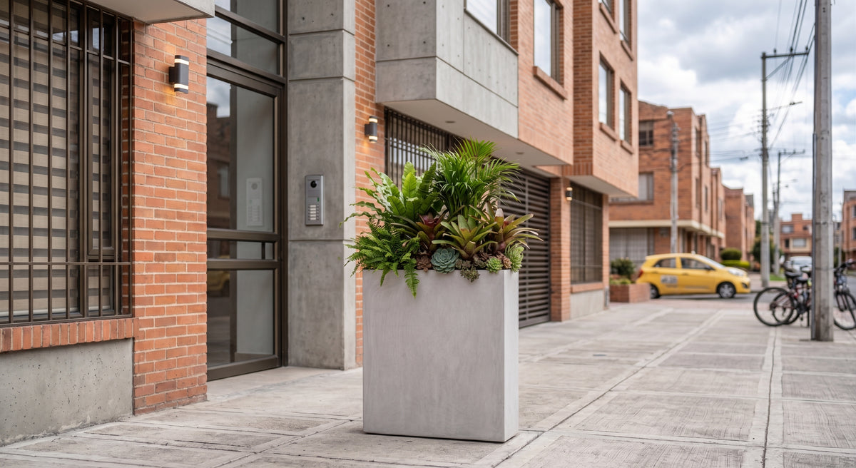 Jardinera en Concreto 110x20x110 cm