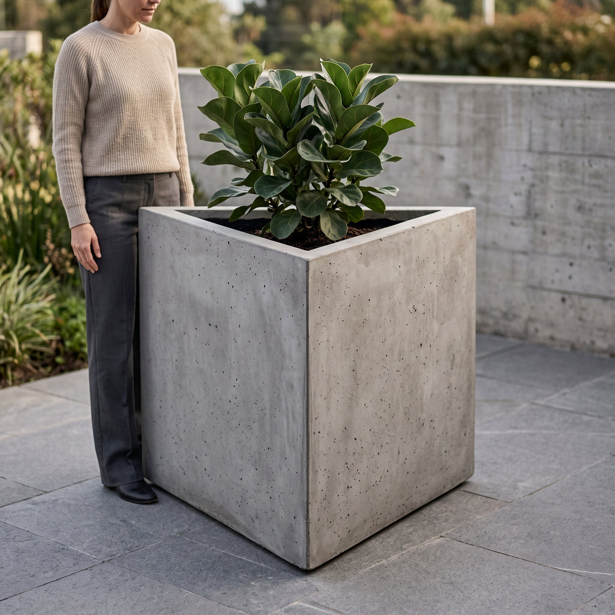 Triangular en Concreto 60x60x70 cm — foto 3 de 5